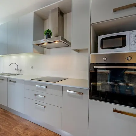 Appartamento Maximinos - Close To The Train Station