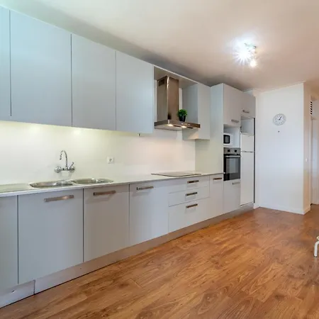 Appartamento Maximinos - Close To The Train Station