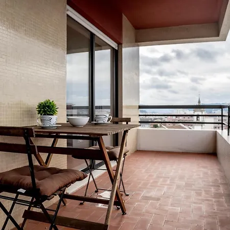 Appartamento Maximinos - Close To The Train Station *
