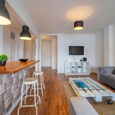 Appartamento Maximinos - Close To The Train Station