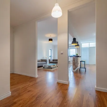 Apartment Maximinos - Close To The Train Station Braga