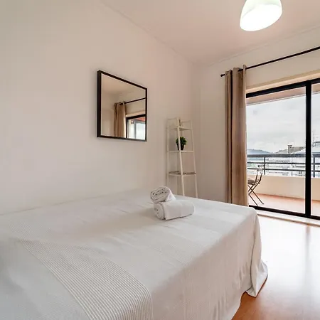 Maximinos - Close To The Train Station Braga